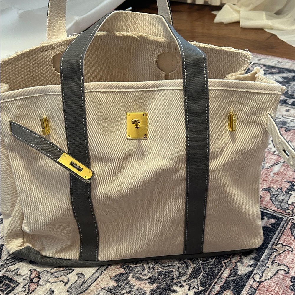 Boatkin Style Cream and Gray Tote Bag
